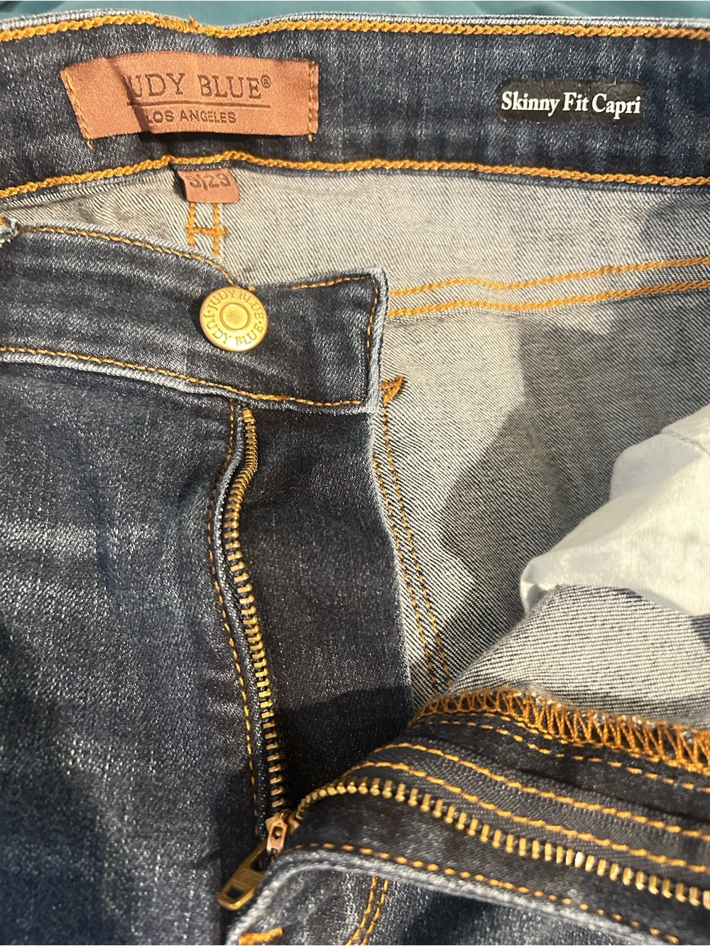 Judy Blue Dark Indigo Skinny Fit Capri Jeans